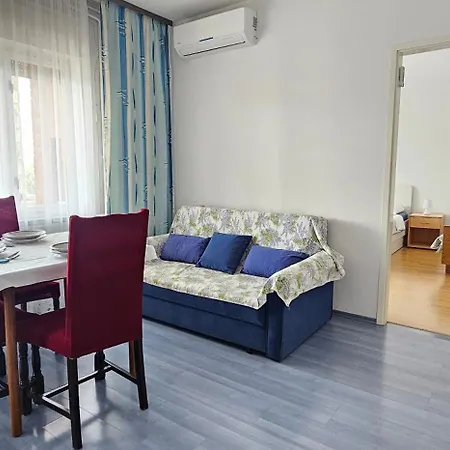 Rudolf Apartment *